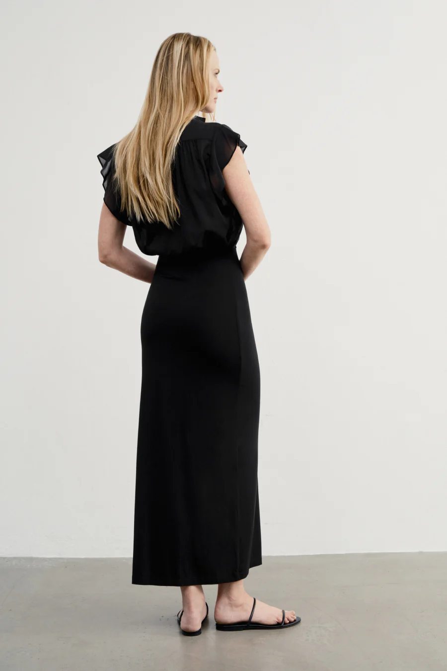 The Soft Club Skirt - Image 5